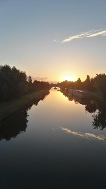 Bateau Entre Lille Et Paris Bed & Breakfast Thourotte Exterior photo