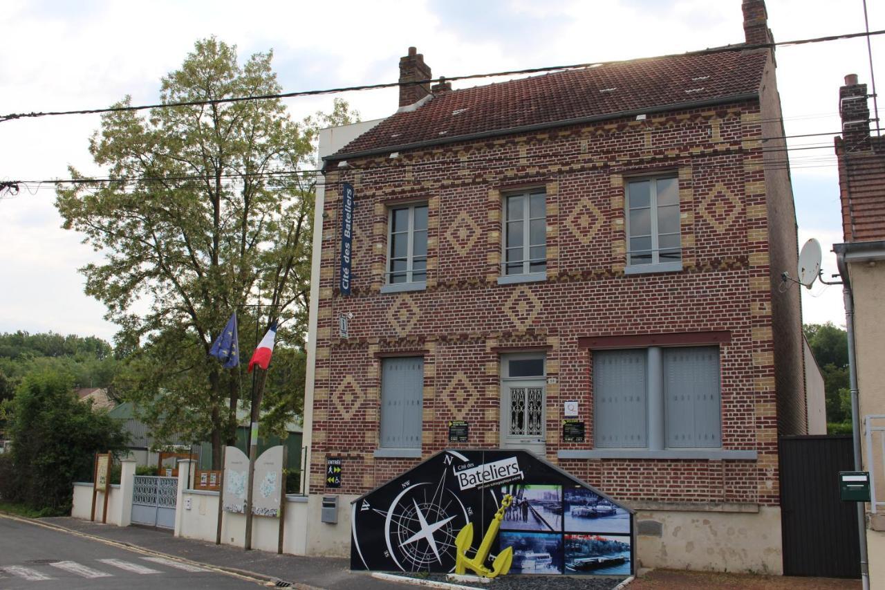 Bateau Entre Lille Et Paris Bed & Breakfast Thourotte Exterior photo